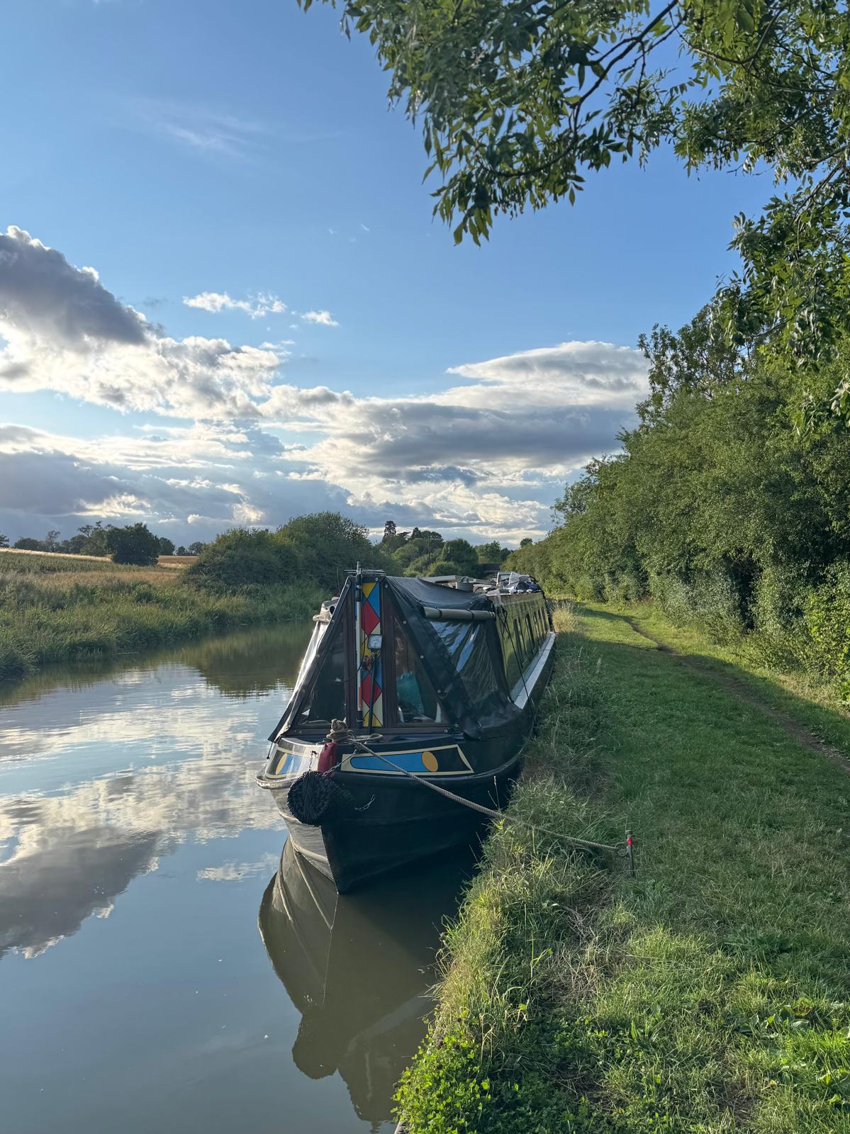 Narrowboat Victorious
